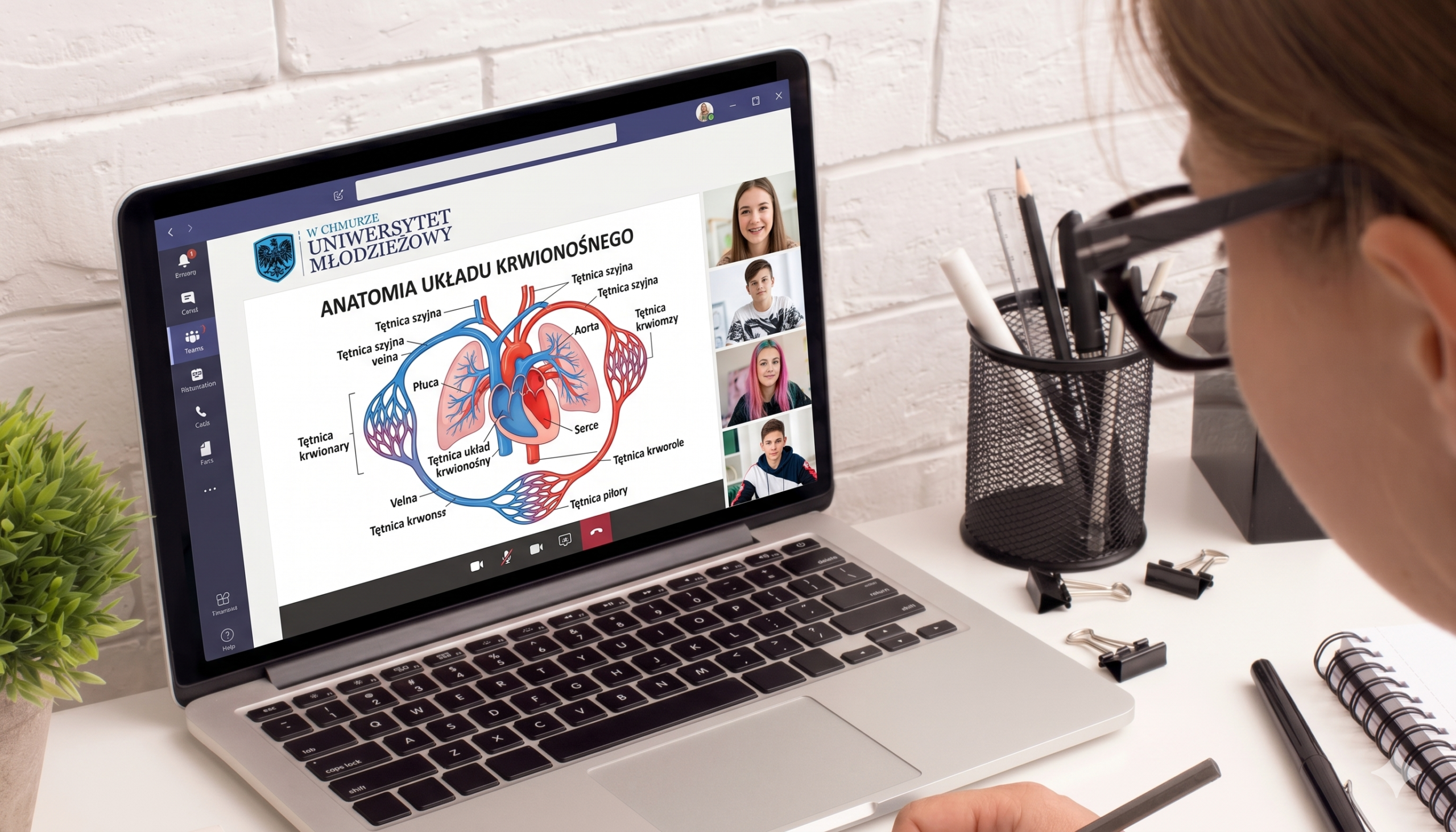 Uniw chmura zajecia scaled